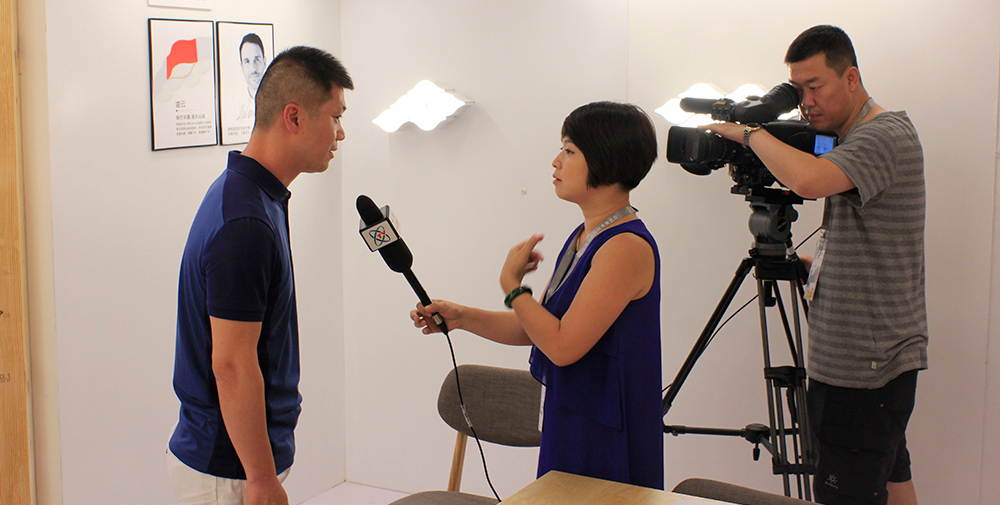 央視專訪.jpg